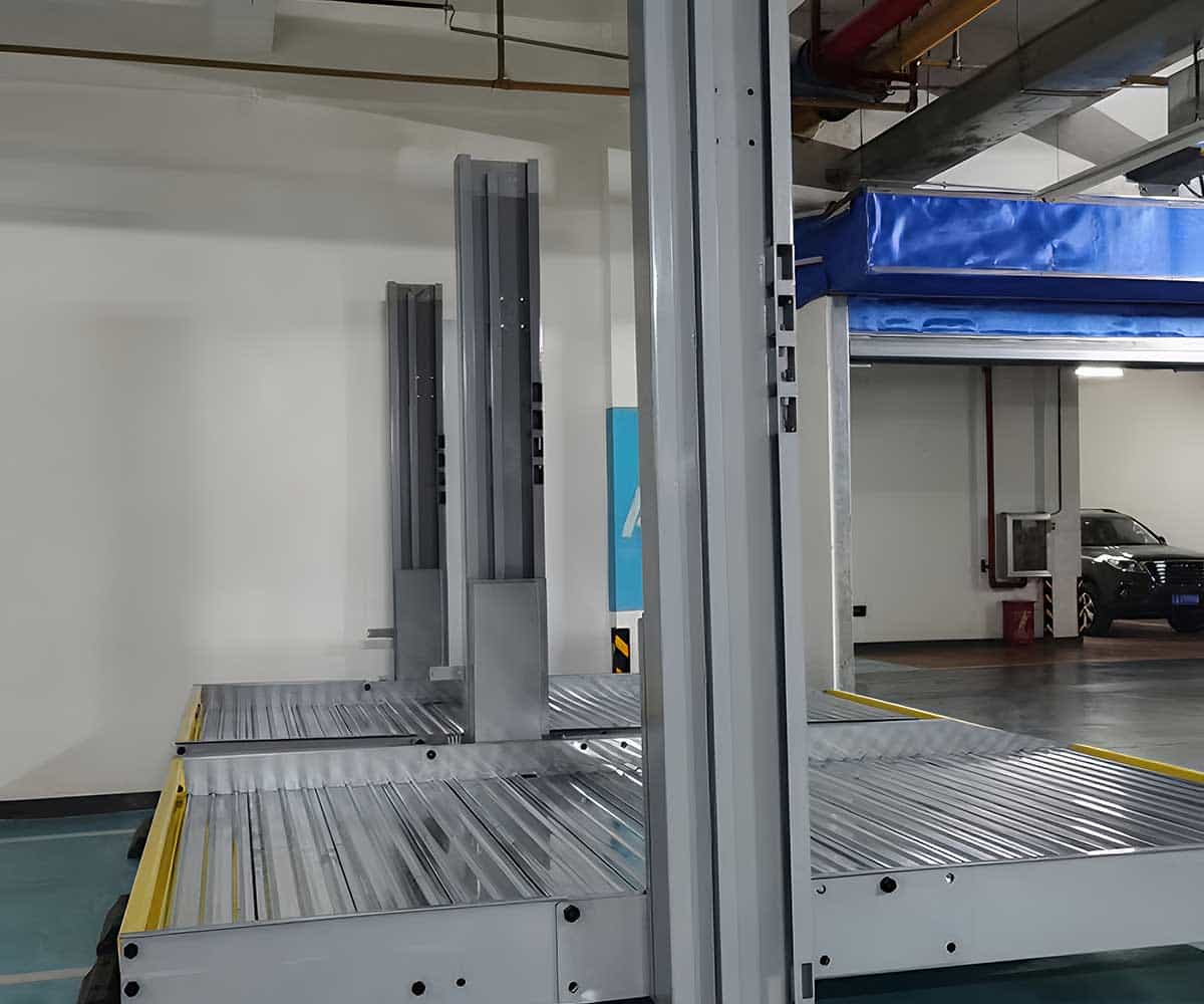 两层立体停车设备安全防护措施